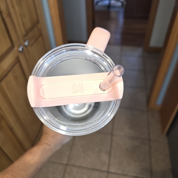 Stanley Strawberry Twist Holiday Exclusive 40 Oz - Picture 3 of 3